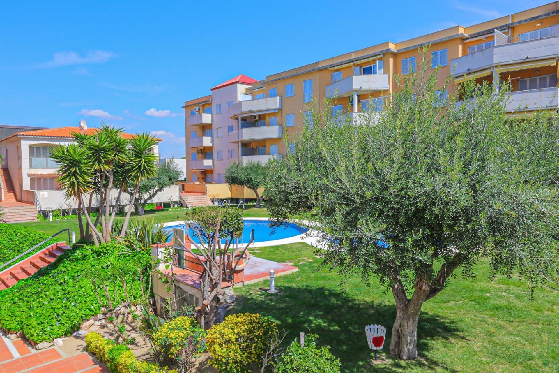Апартаменты Del Sol Litoral - Only Families Камбрильс Экстерьер фото